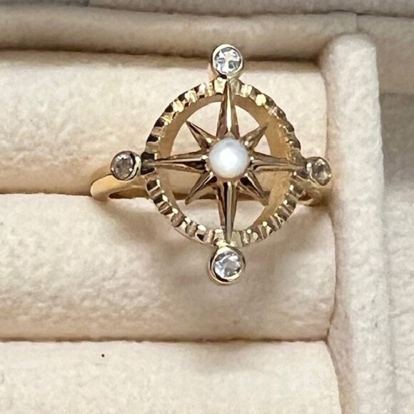Awe Inspired - Compass Rose Ring - Picture 3 of 3